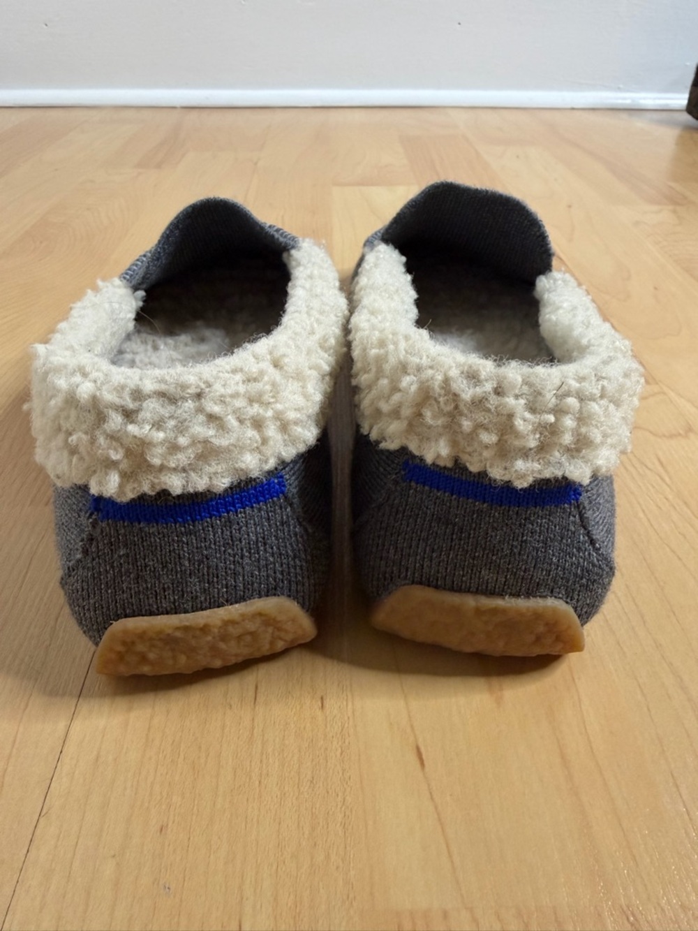 Rothy’s Merino Wool Sherpa Slippers Gray Moccasin House Shoes Size 7 - Picture 3 of 7
